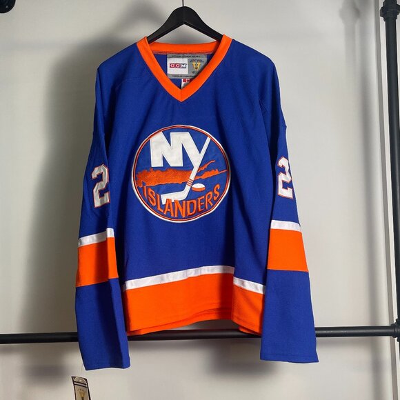 Men's CCM New York Islanders Bossy Jersey size 54 - Picture 1 of 2